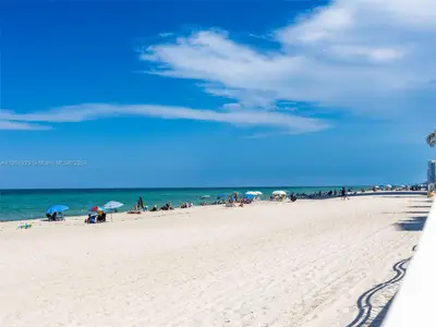 TIDES ON HOLLYWOOD BEACH