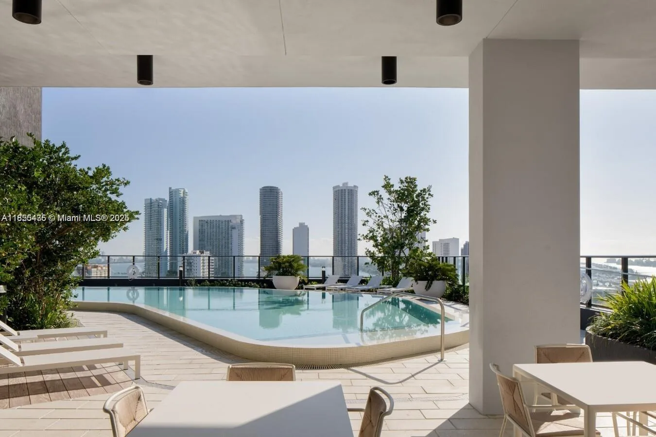 23 NE 17th Ter # D1, Miami, FL 33132 photo 2