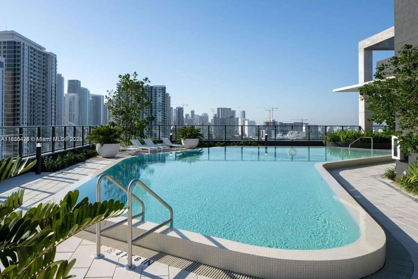 23 NE 17th Ter # D1, Miami, FL 33132 photo 6