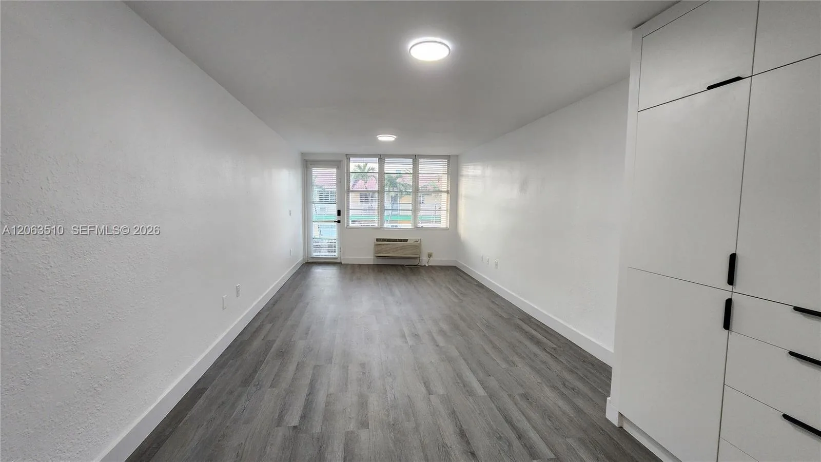 300 74th St # 14, Miami Beach, FL 33141 photo 10