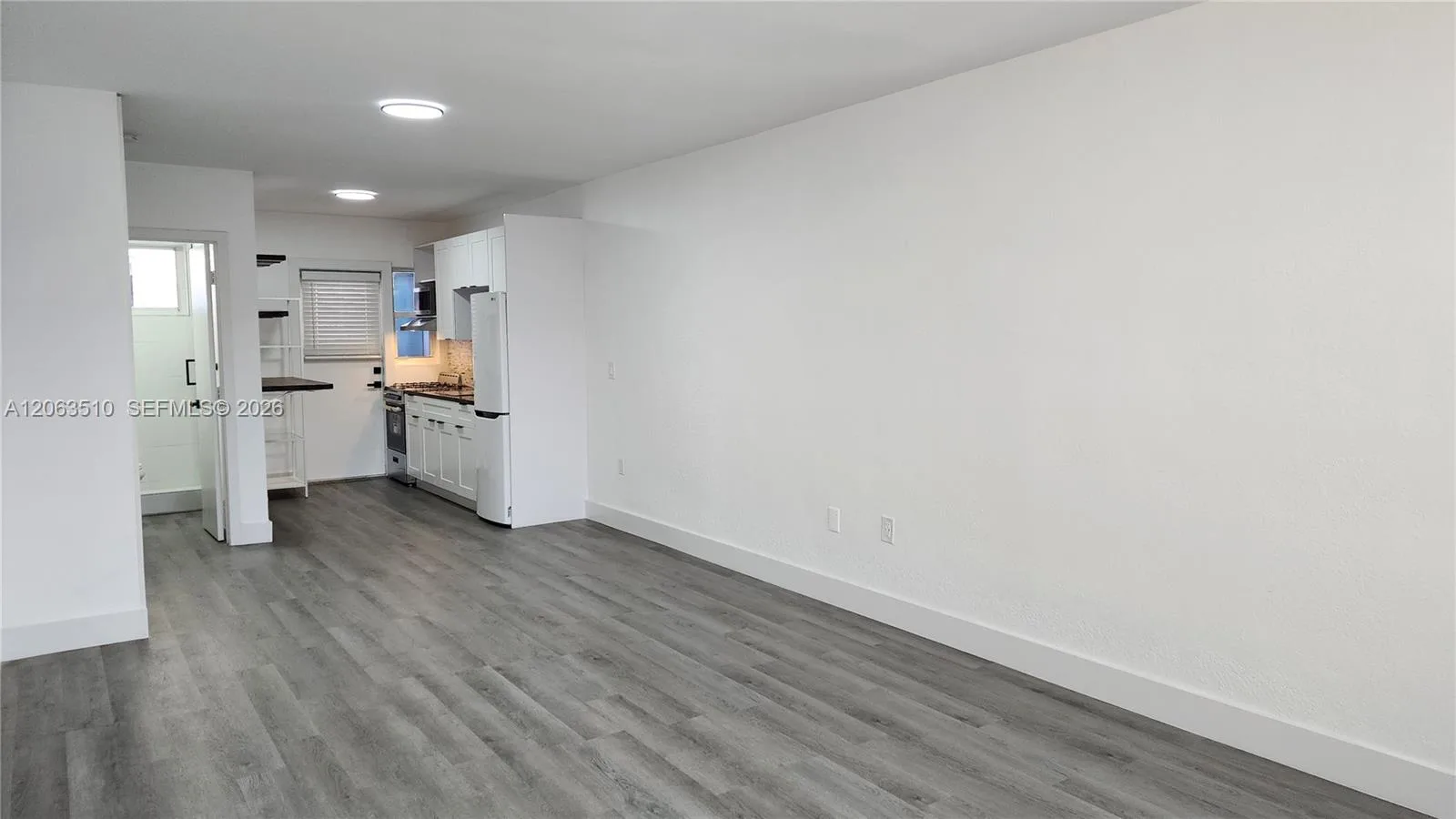 300 74th St # 14, Miami Beach, FL 33141 photo 11