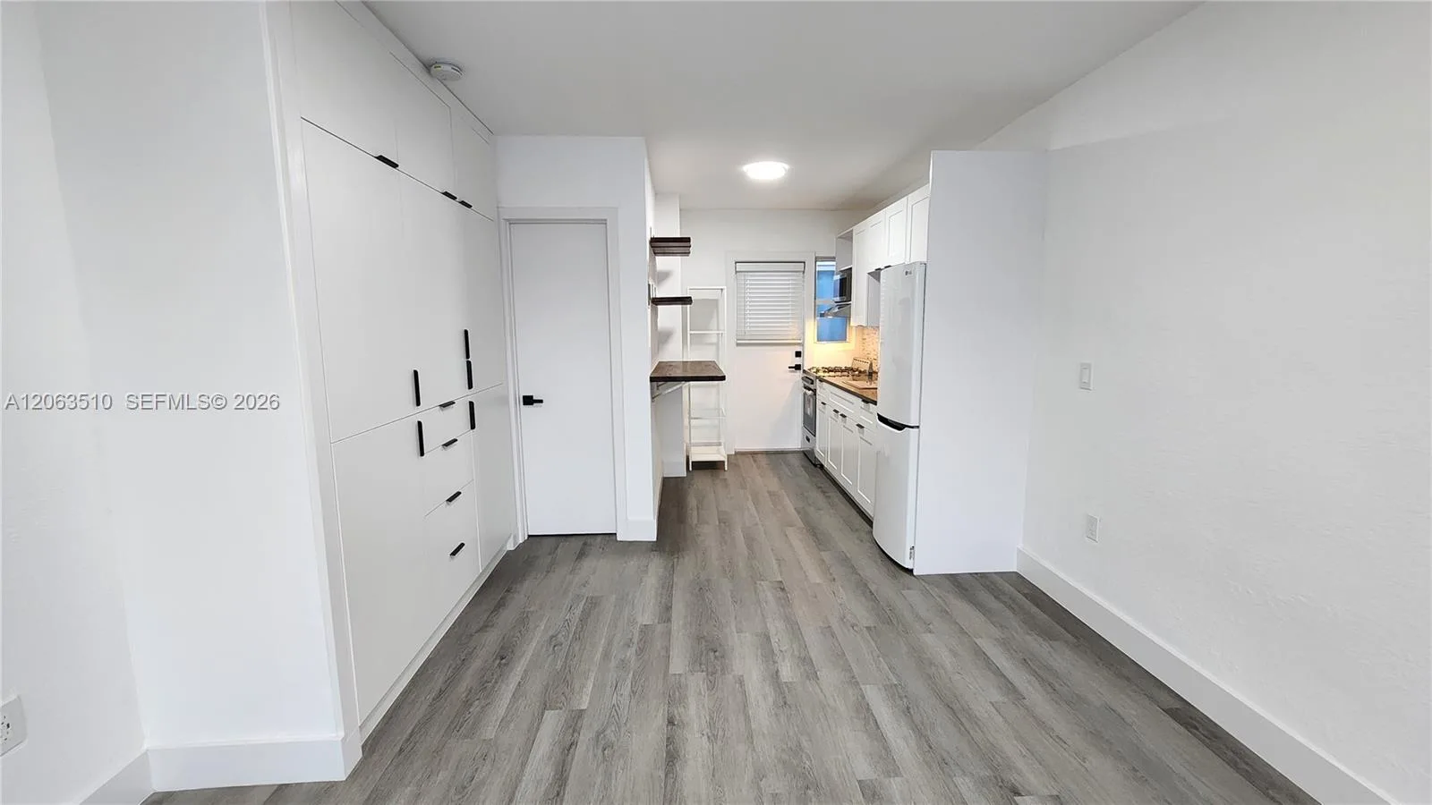 300 74th St # 14, Miami Beach, FL 33141 photo 12