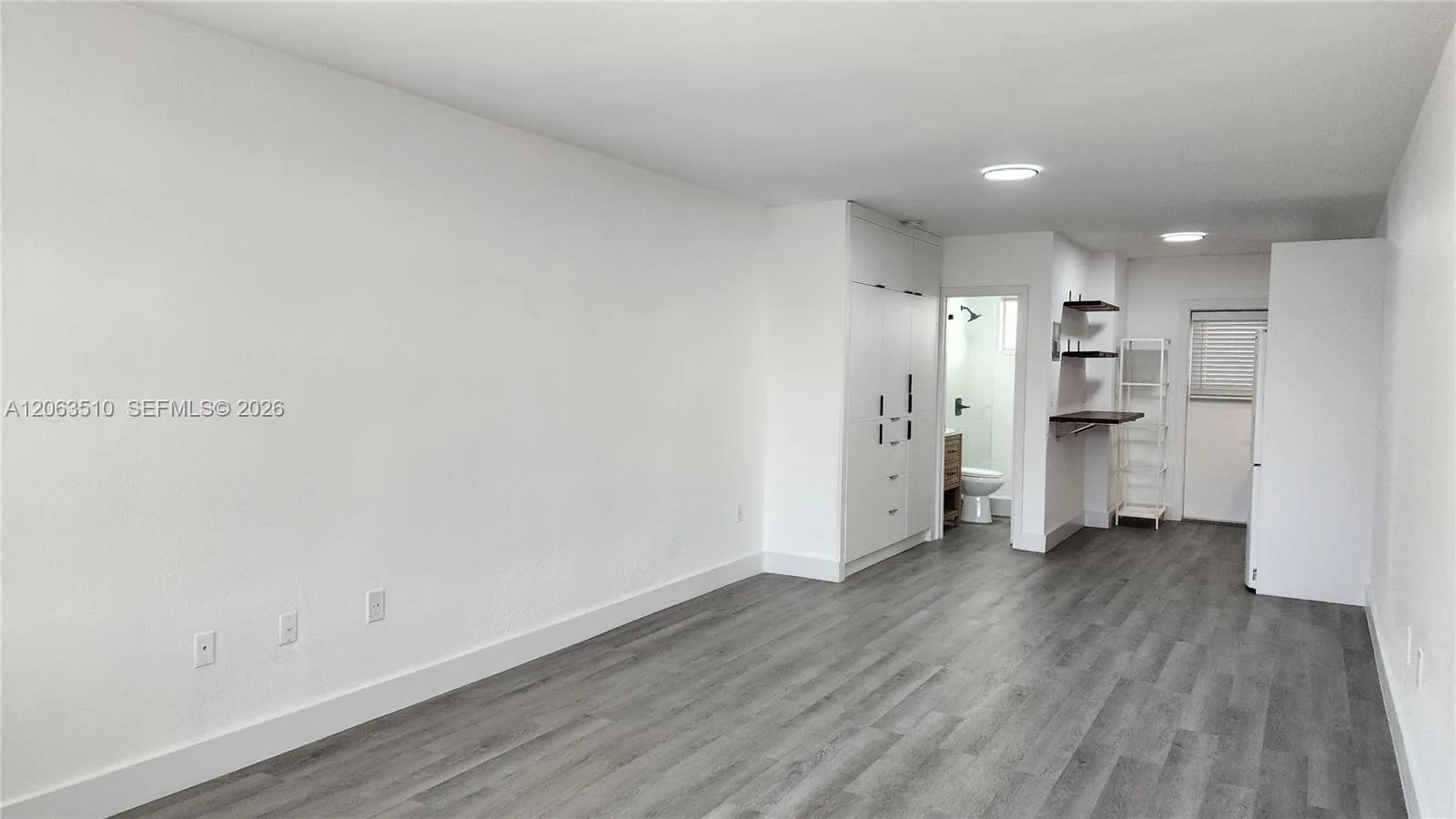 300 74th St # 14, Miami Beach, FL 33141 photo 13