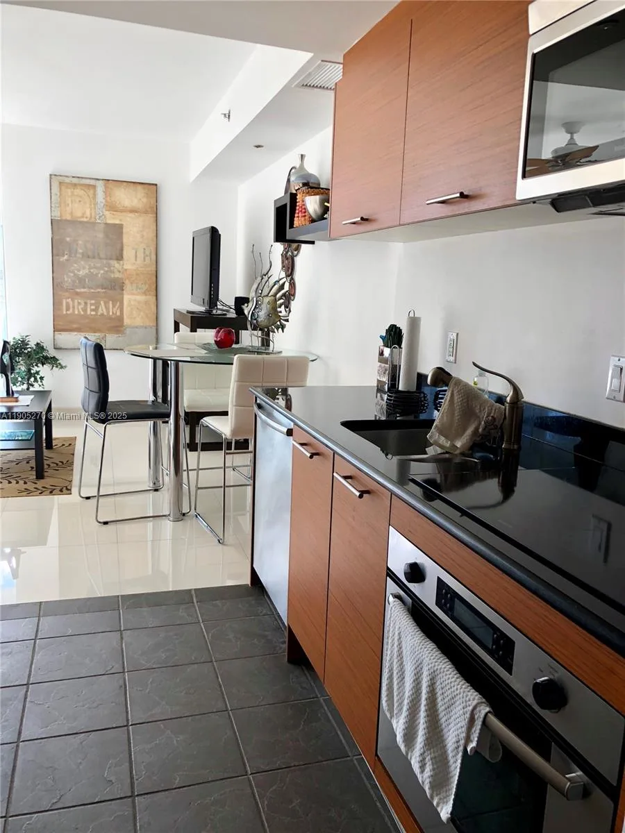 50 Biscayne Blvd # 1809, Miami, FL 33132 photo 5