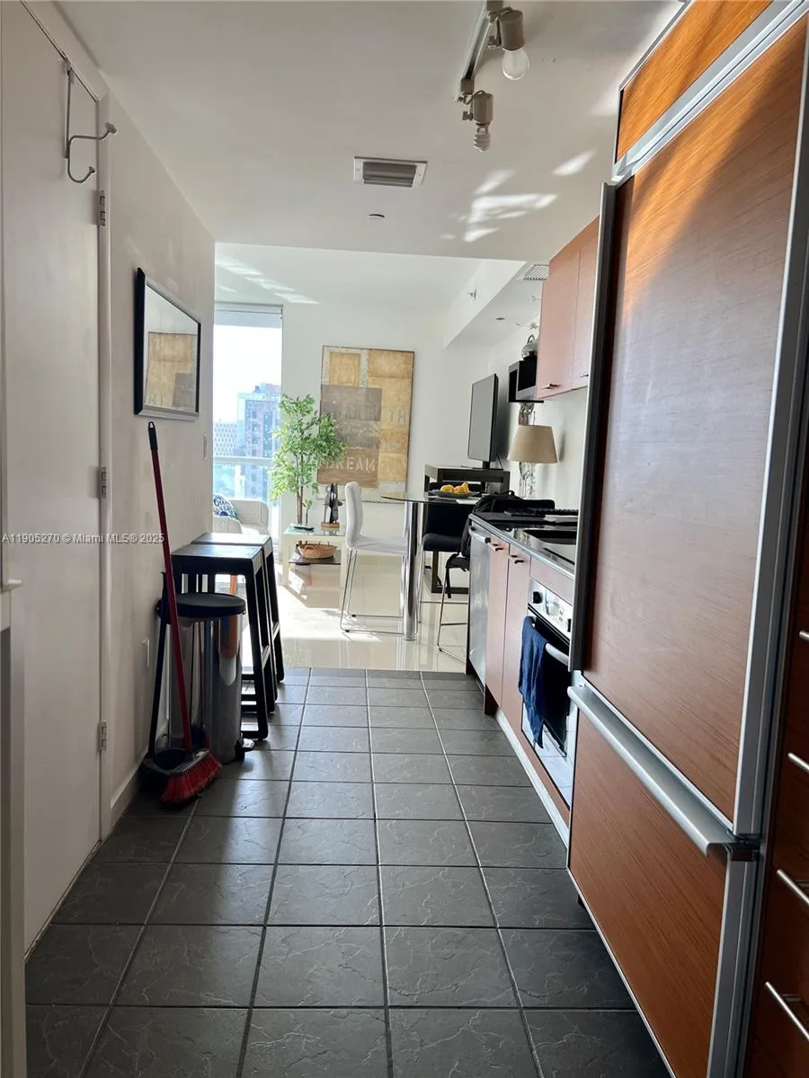 50 Biscayne Blvd # 1809, Miami, FL 33132 photo 6