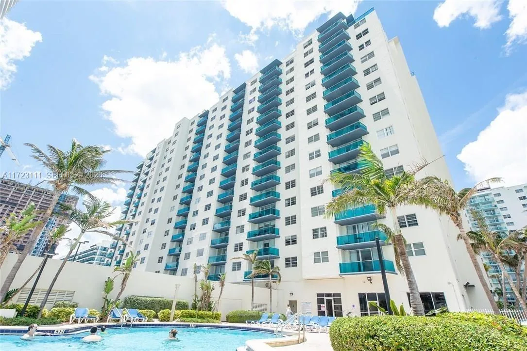 4001 S Ocean Dr # 10D, Hollywood, FL 33019