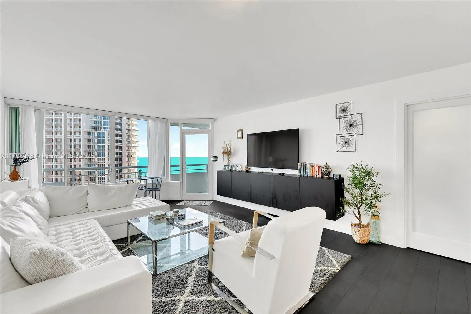 400 S Pointe Drive # 1708, Miami Beach, FL 33139