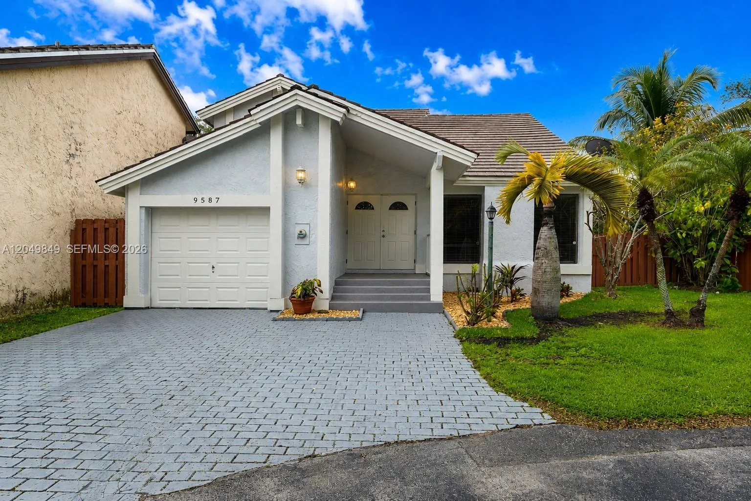 9587 SW 148th Ave Cir S, Miami, FL 33196