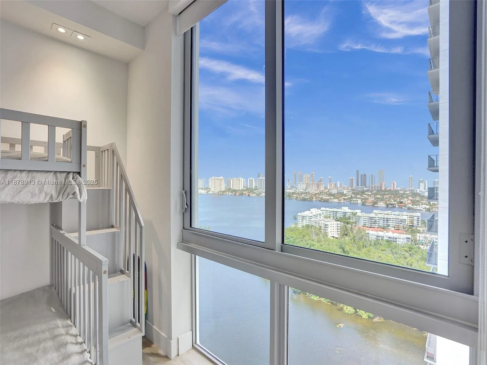 16385 Biscayne Blvd # 2107, North Miami Beach, FL 33160 photo 7