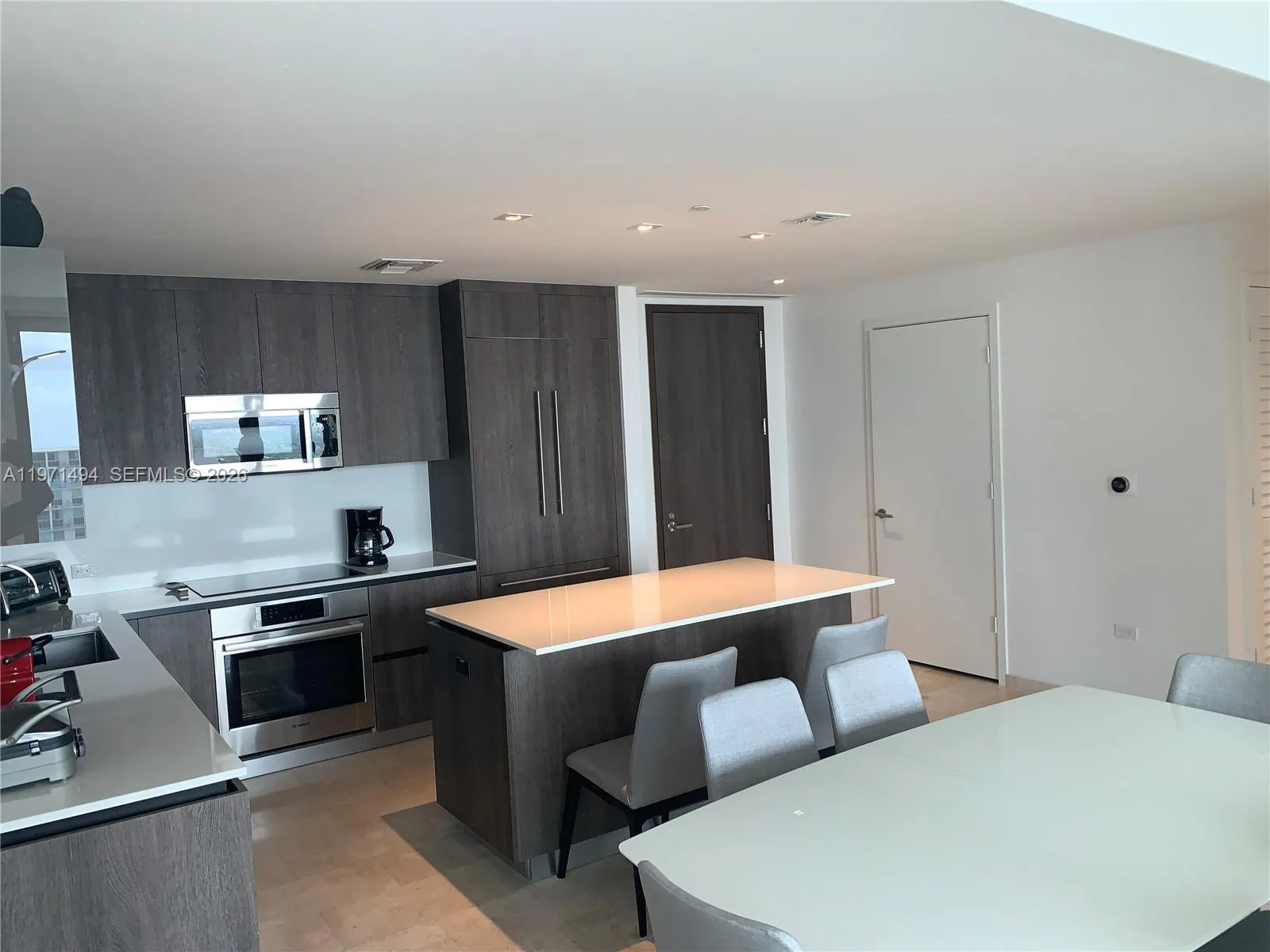 68 SE 6th St # 3010, Miami, FL 33131 photo 13