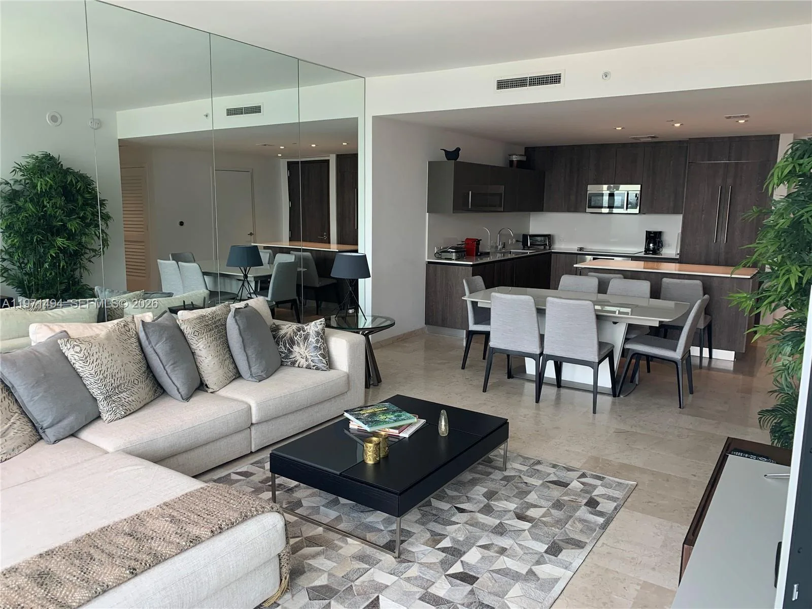 68 SE 6th St # 3010, Miami, FL 33131 photo 4