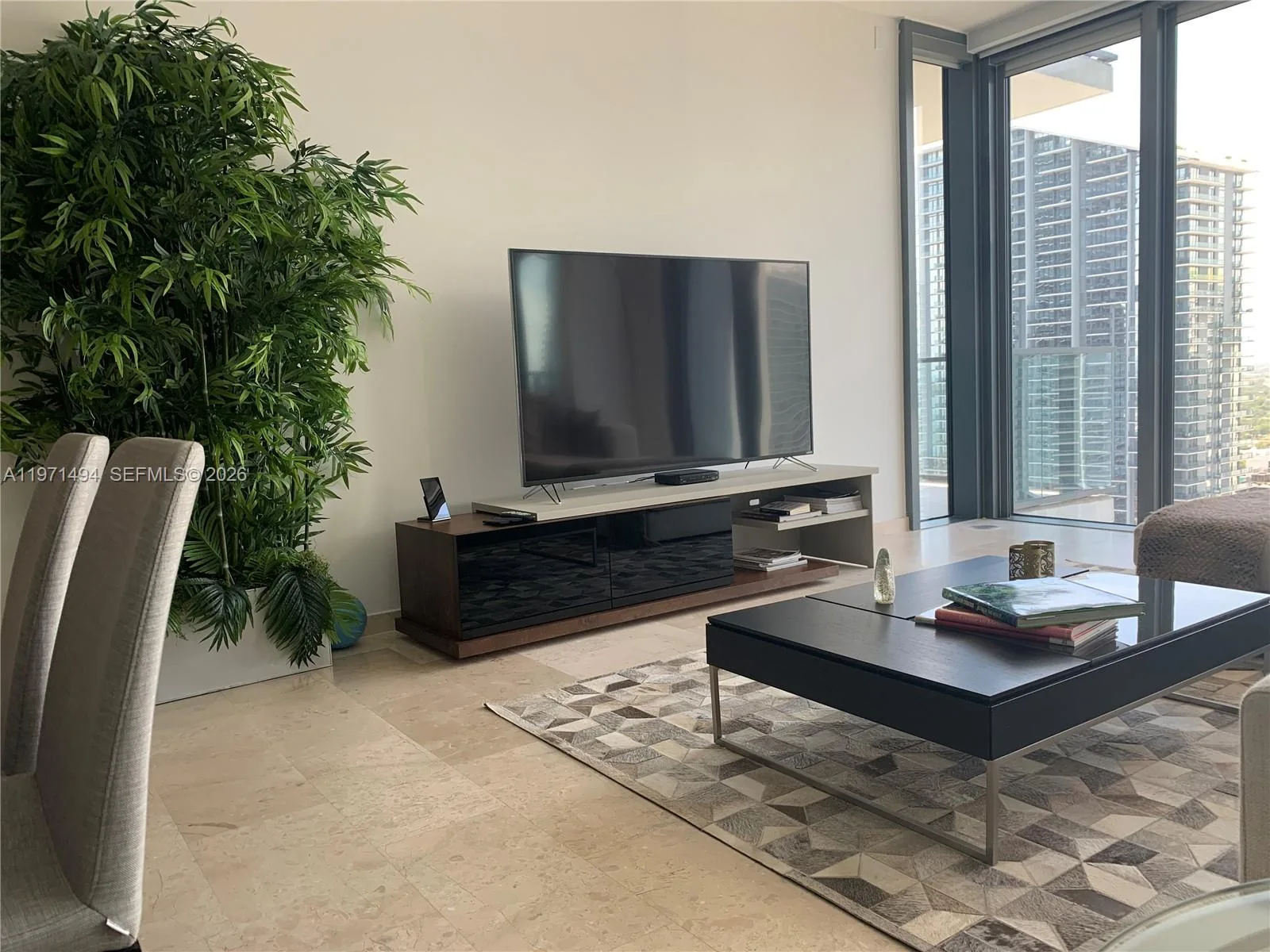 68 SE 6th St # 3010, Miami, FL 33131 photo 7