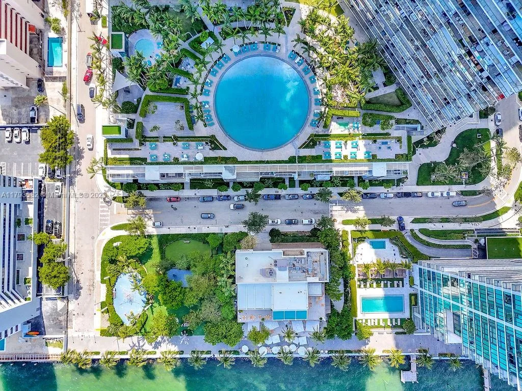 650 NE 32nd St # 1004, Miami, FL 33137 photo 11