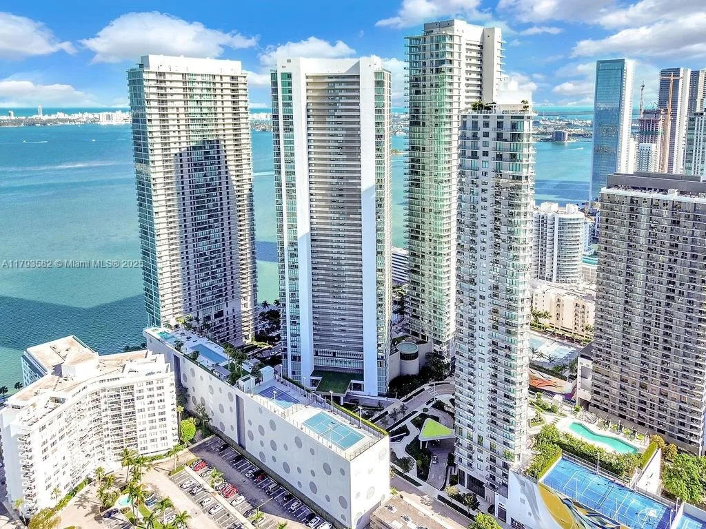 650 NE 32nd St # 1004, Miami, FL 33137 photo 5