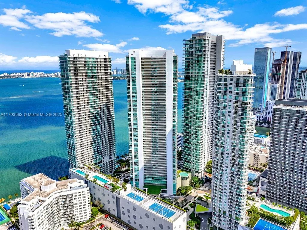 650 NE 32nd St # 1004, Miami, FL 33137 photo 6