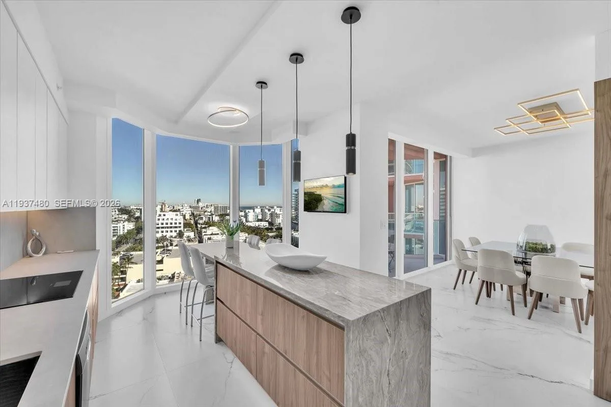 300 S Pointe Dr # 1404, Miami Beach, FL 33139 photo 9