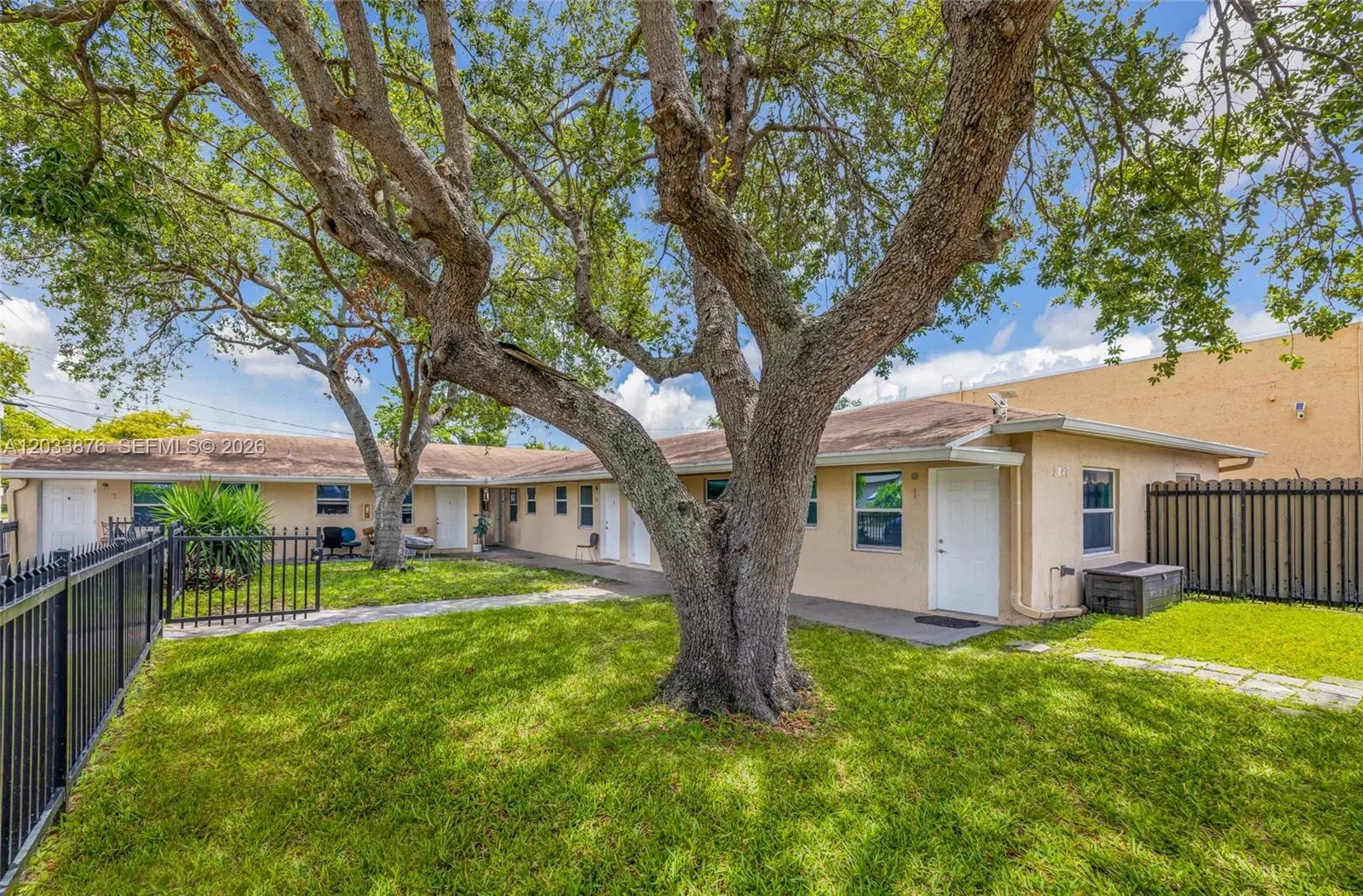 2247 Simms St, Hollywood, FL 33020
