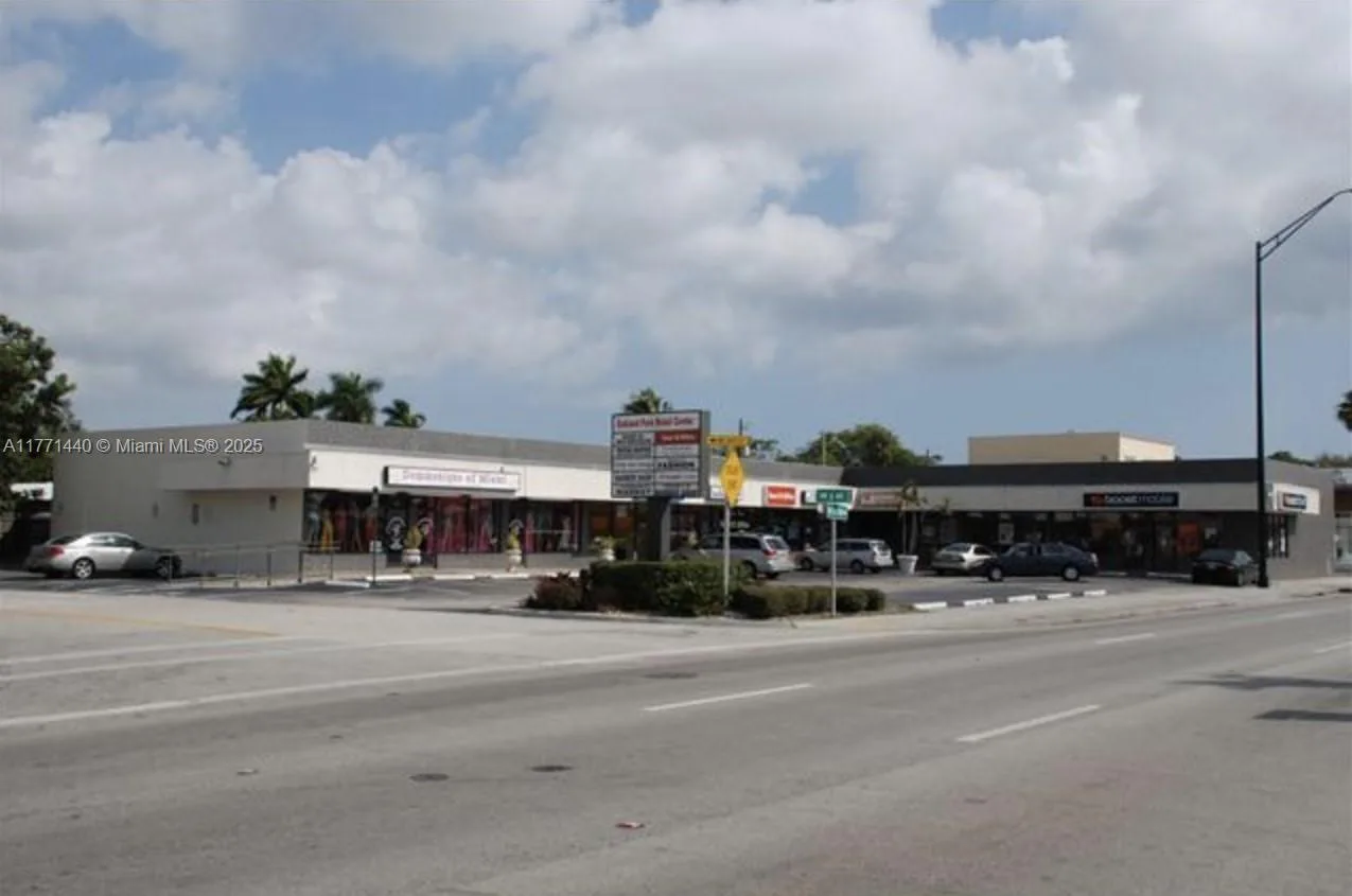 515 W Oakland Park Blvd, Oakland Park, FL 33311