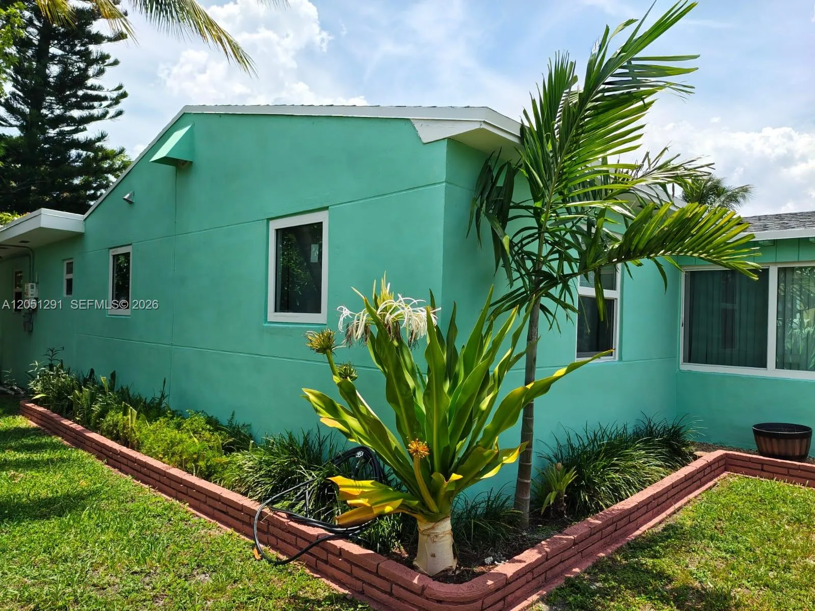 2418 Scott St, Hollywood, FL 33020 photo 4