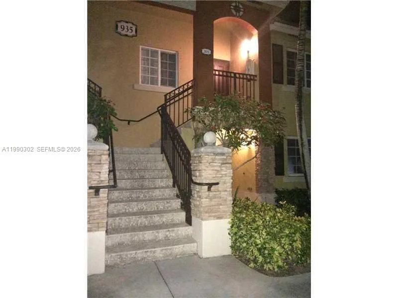 935 NE 33rd Ter # 203, Homestead, FL 33033 photo 2