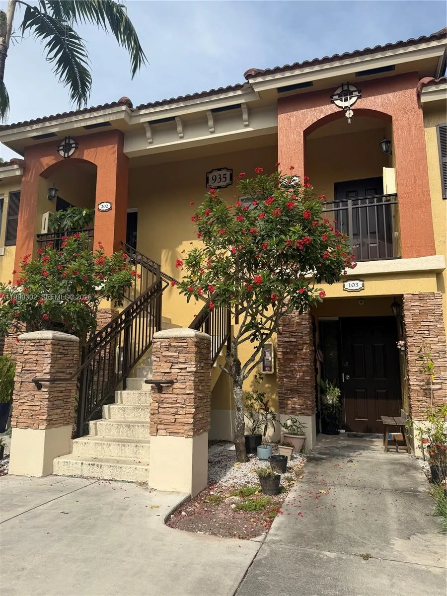 935 NE 33rd Ter # 203, Homestead, FL 33033 photo 6