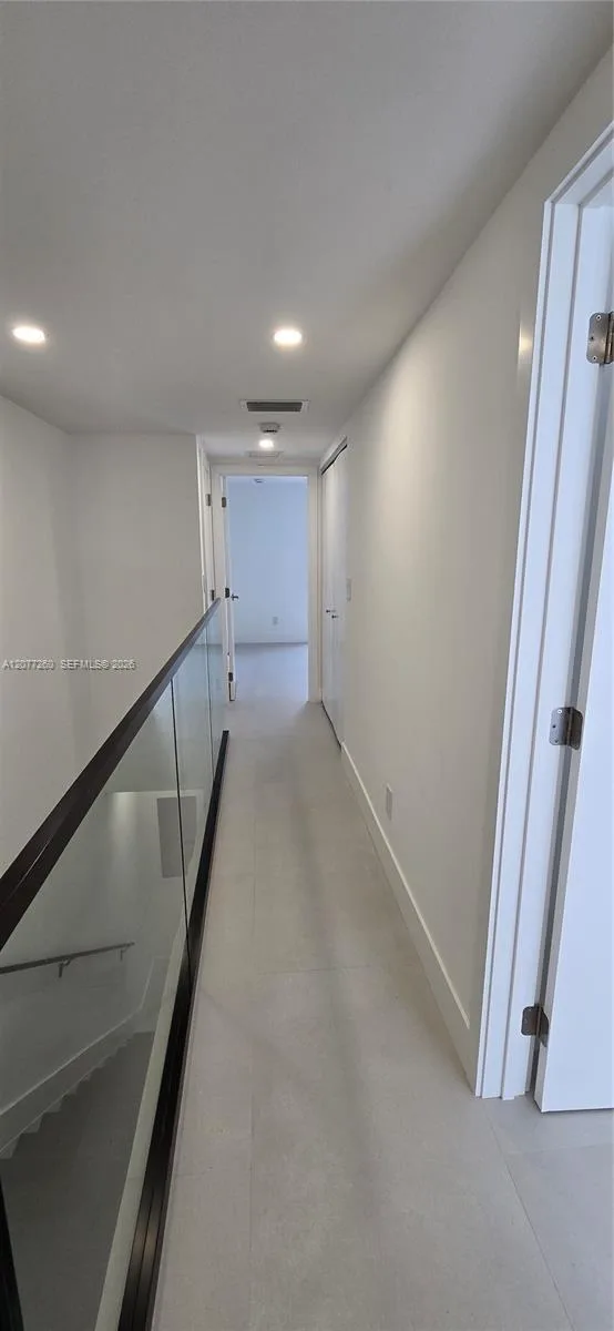 226 Sea View Dr # 105, Key Biscayne, FL 33149 photo 12