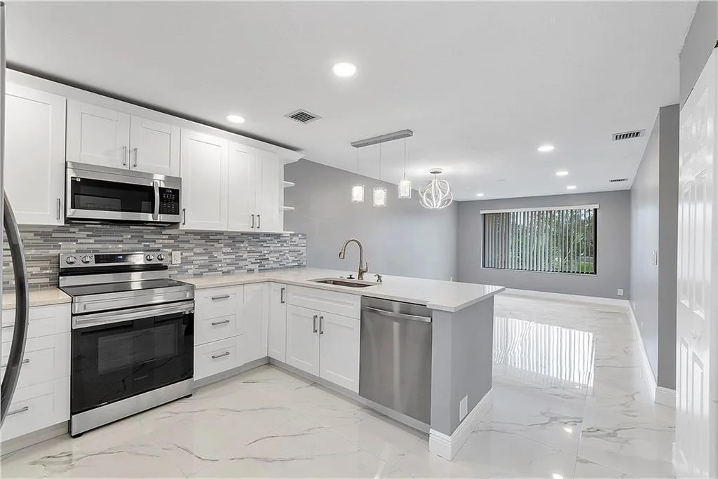 11477 NW 39TH Court # 305-1, Coral Springs, FL 33065 photo 5