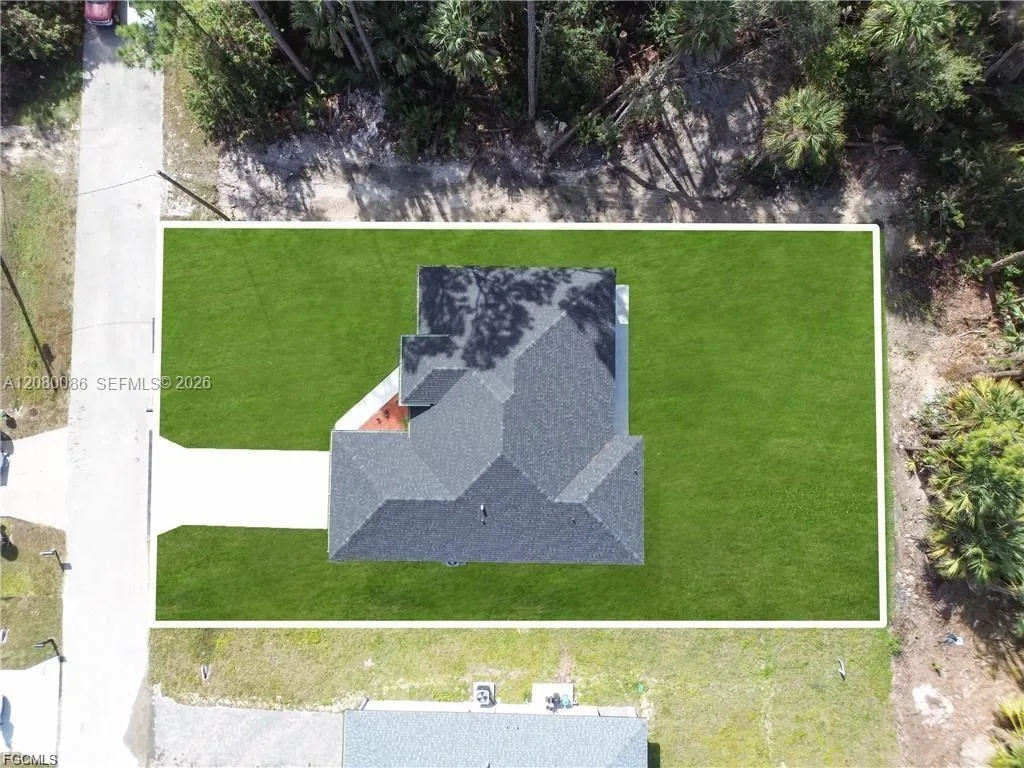 4703 Sara AVE N, Lehigh Acres, FL 33971 photo 3