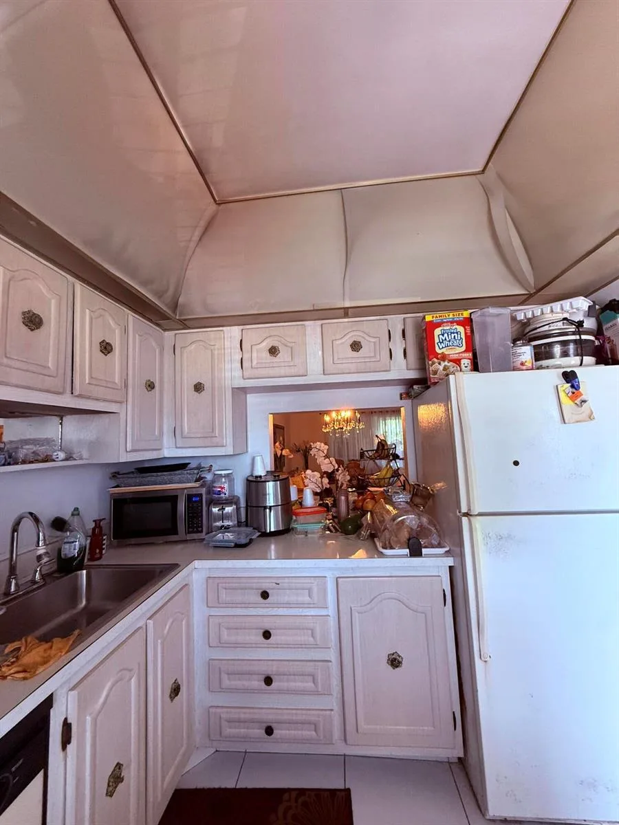 31 Abbey Lane # 206, Delray Beach, FL 33446 photo 8