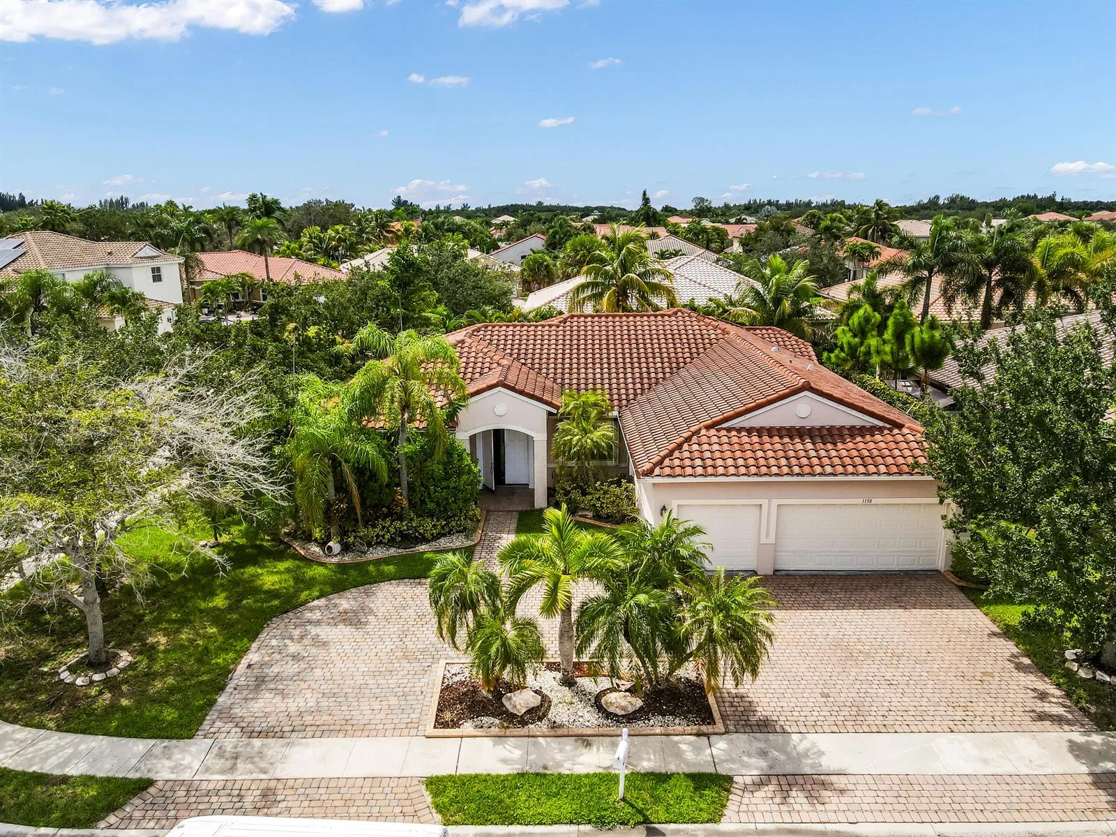 1150 SW 189TH Avenue, Pembroke Pines, FL 33029