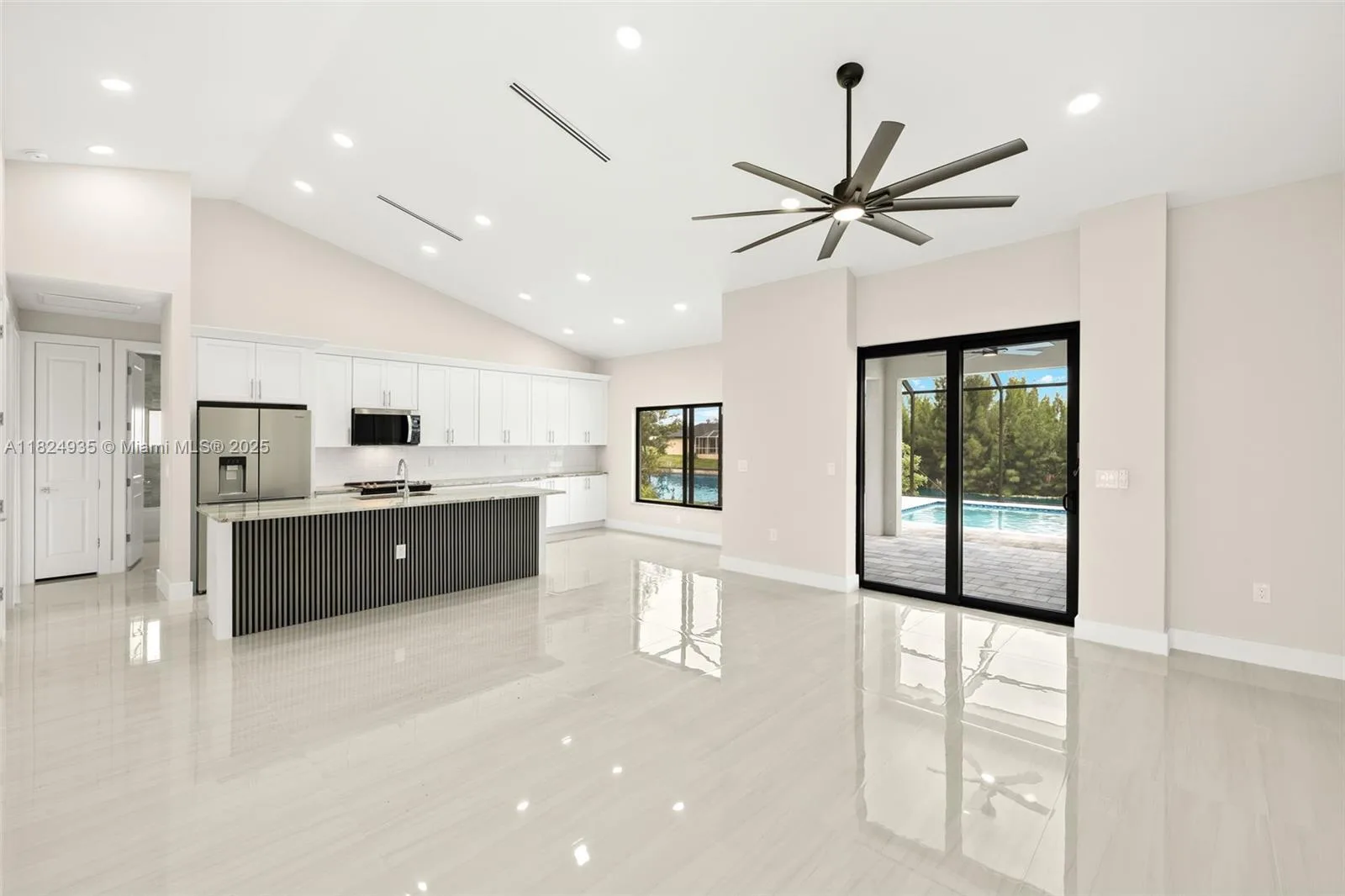 225 NE 8th Terr, Cape Coral, FL 33909 photo 4