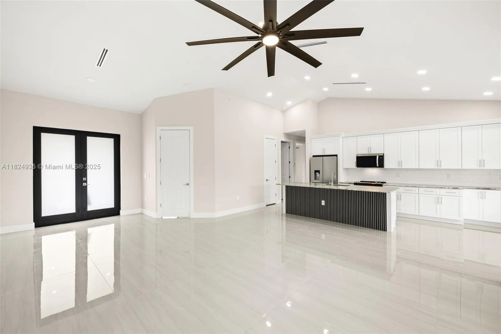 225 NE 8th Terr, Cape Coral, FL 33909 photo 5