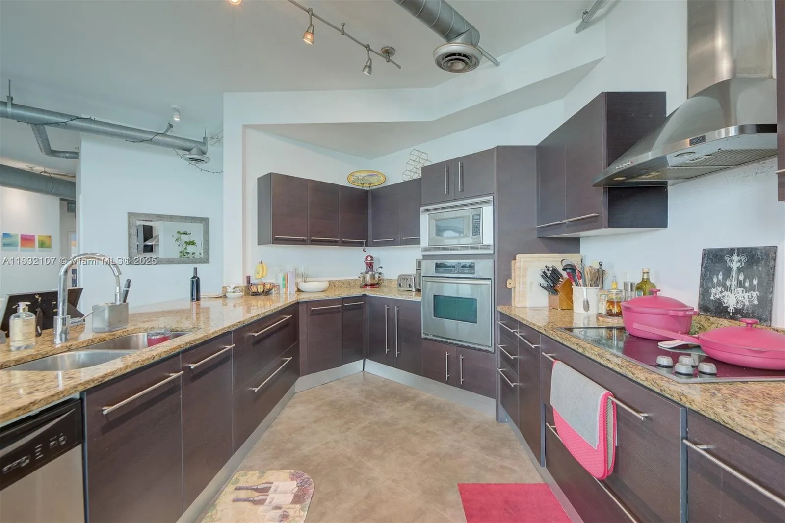 700 NE 25th St # 1604, Miami, FL 33137 photo 10