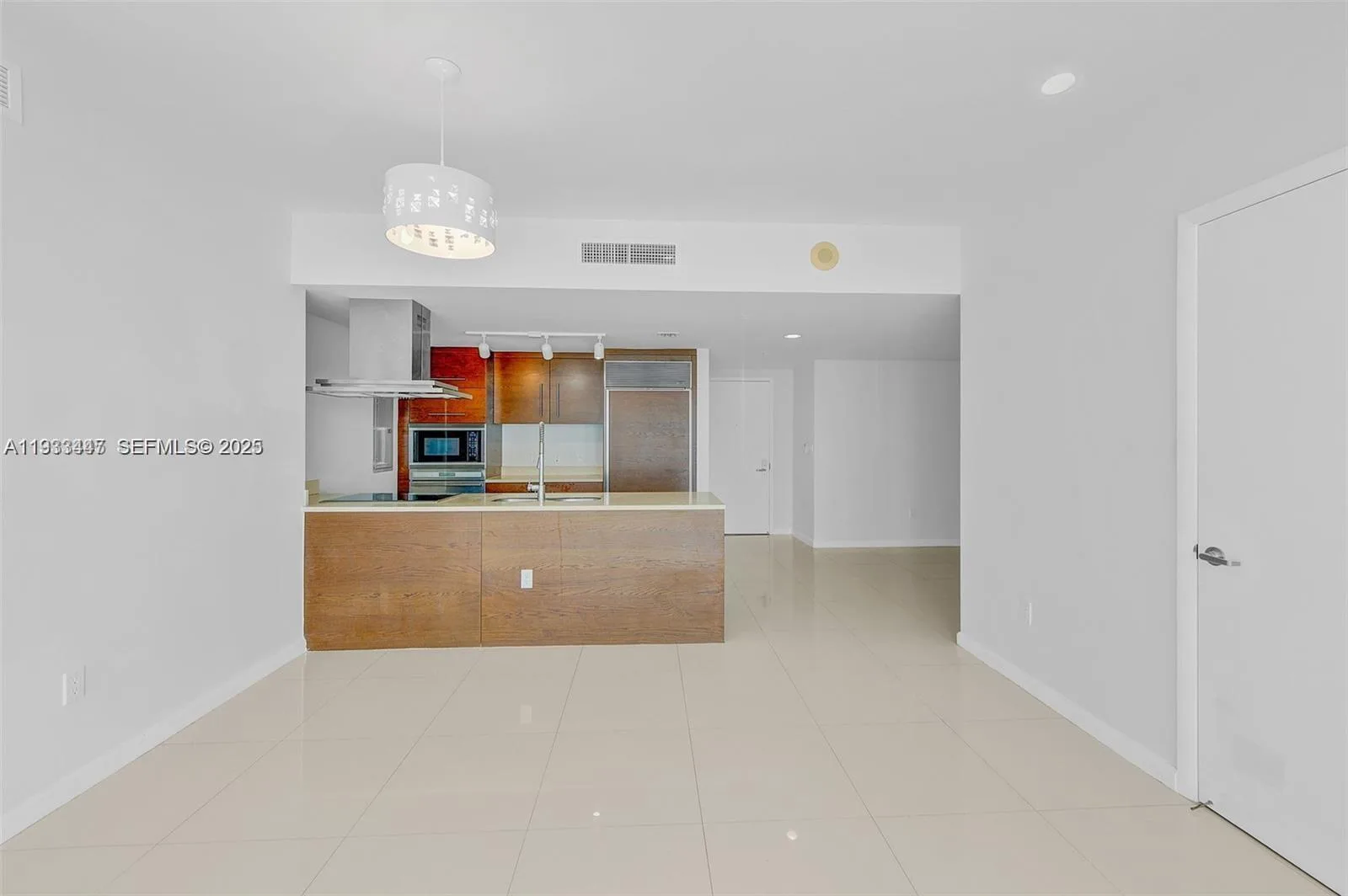 495 Brickell Ave # 2103, Miami, FL 33131 photo 12