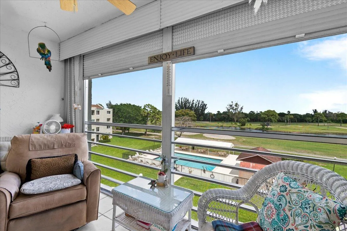 6768 N 10th Avenue # 410, Lake Worth, FL 33467