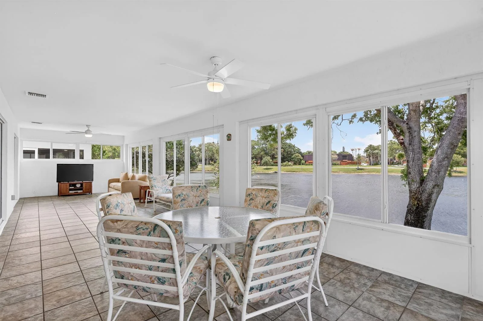 6066 SE Grand Cay Court, Stuart, FL 34997 photo 4
