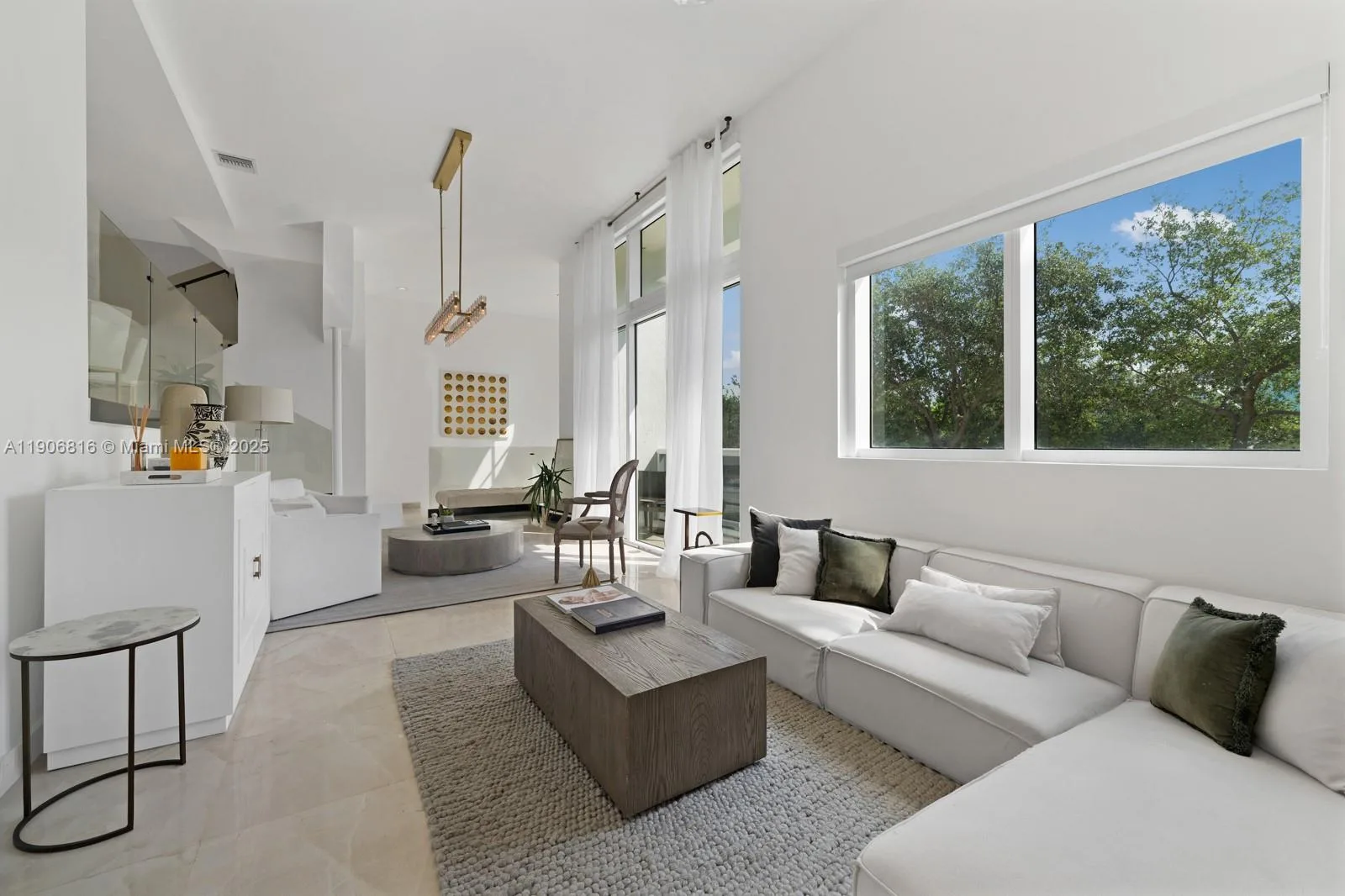 400 Alton Rd # TH-1A, Miami Beach, FL 33139 photo 2