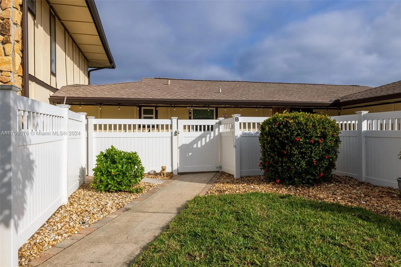 4289 Island Circle # 2, Fort Myers, FL 33919 photo 4
