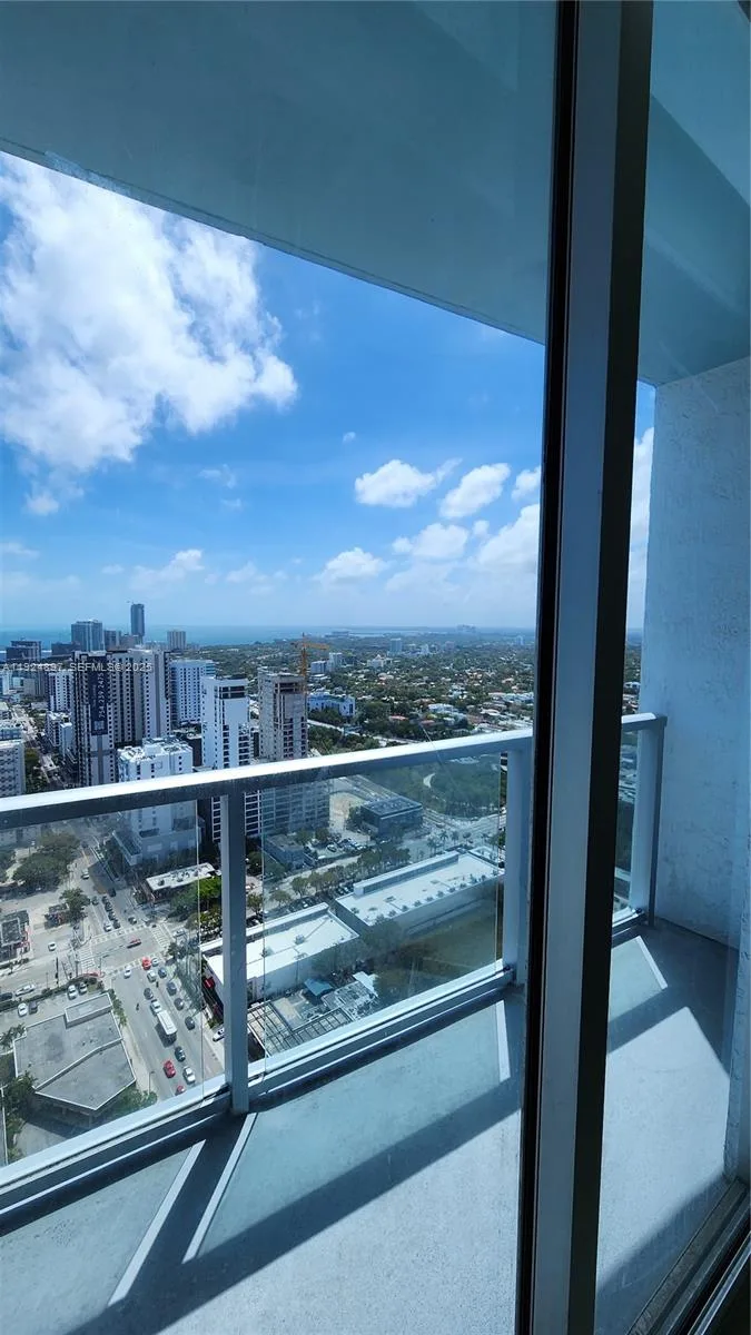 185 SW 7th St # 3814, Miami, FL 33130 photo 12