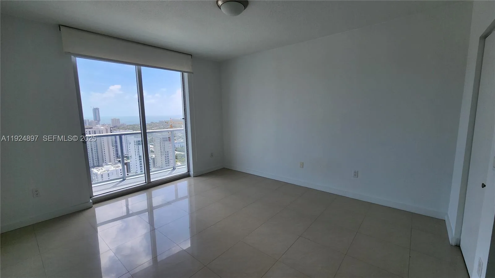 185 SW 7th St # 3814, Miami, FL 33130 photo 6