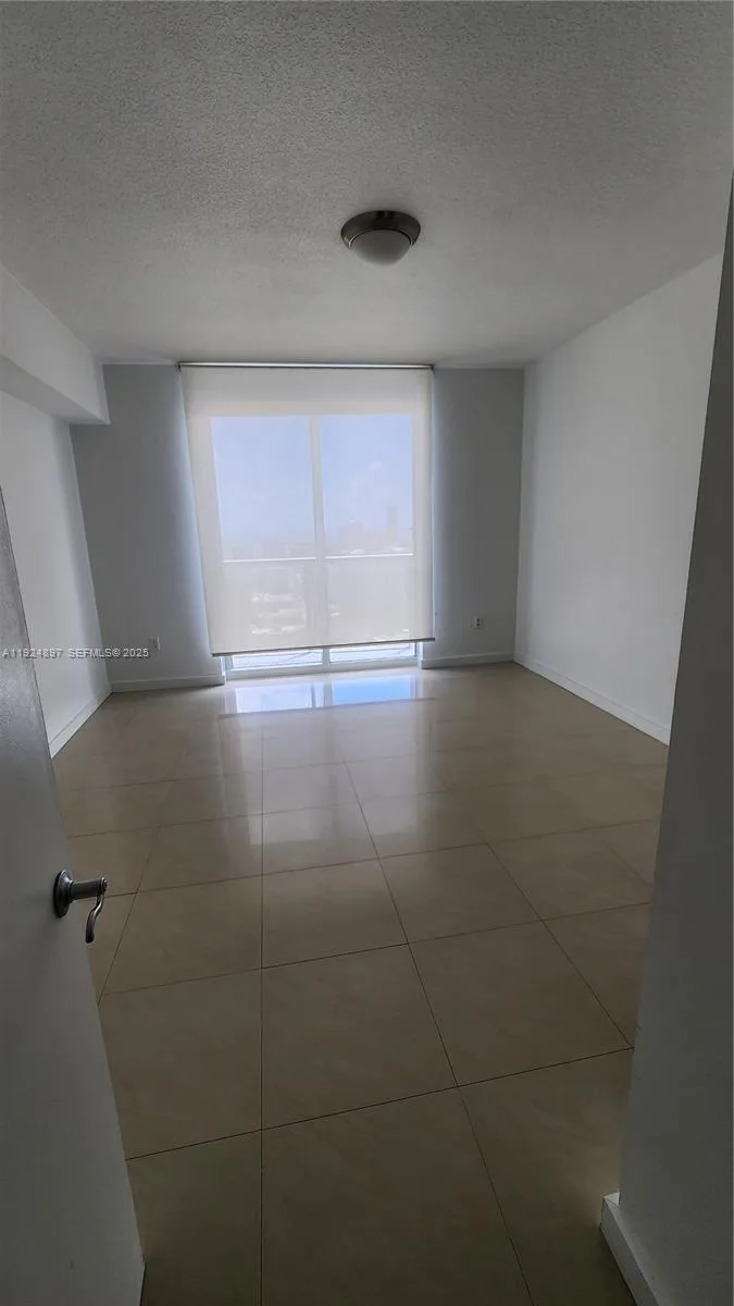 185 SW 7th St # 3814, Miami, FL 33130 photo 7