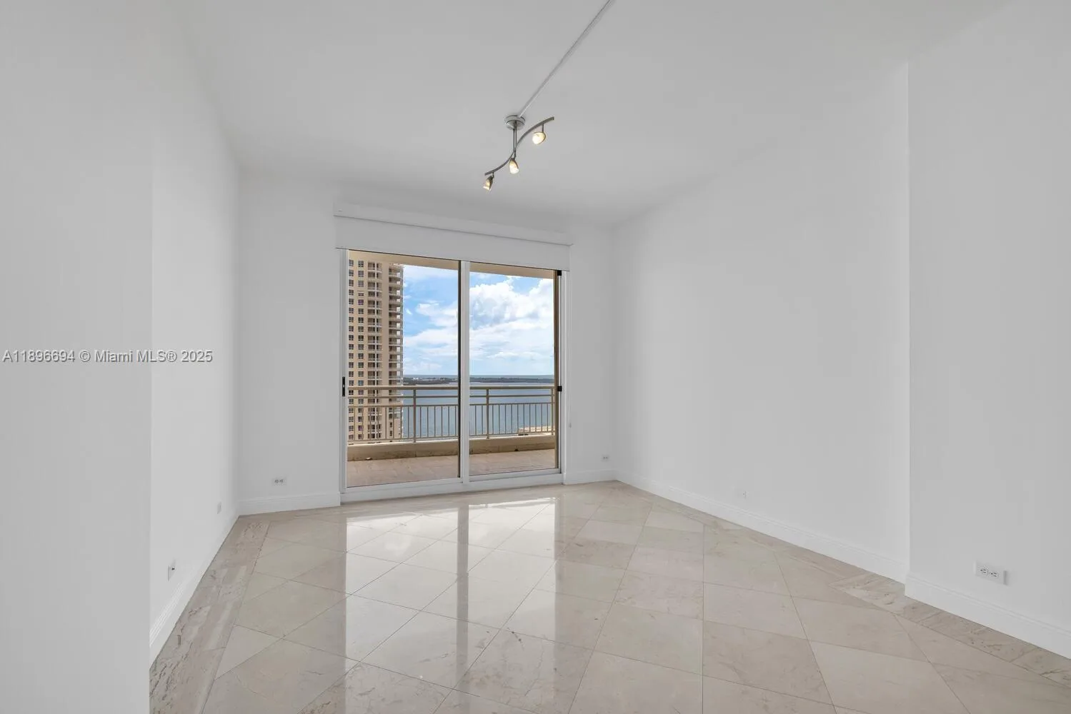 888 Brickell Key Dr # 2607, Miami, FL 33131 photo 6