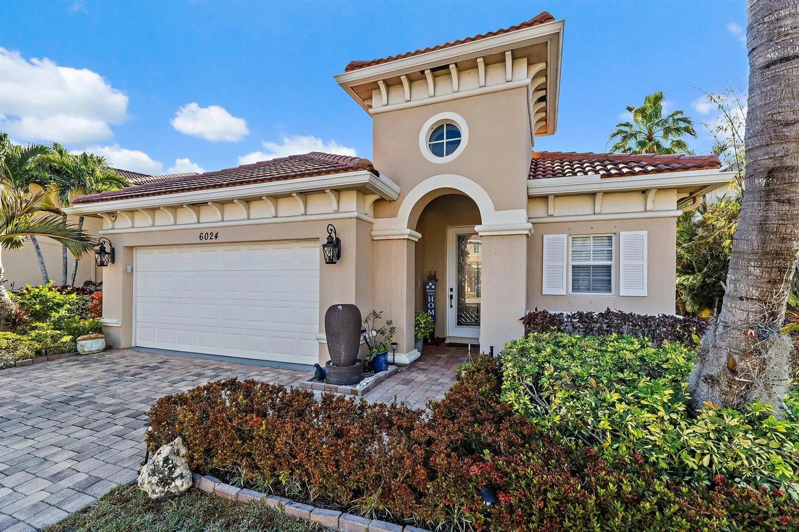 6024 SE Crooked Oak Avenue, Hobe Sound, FL 33455 photo 2
