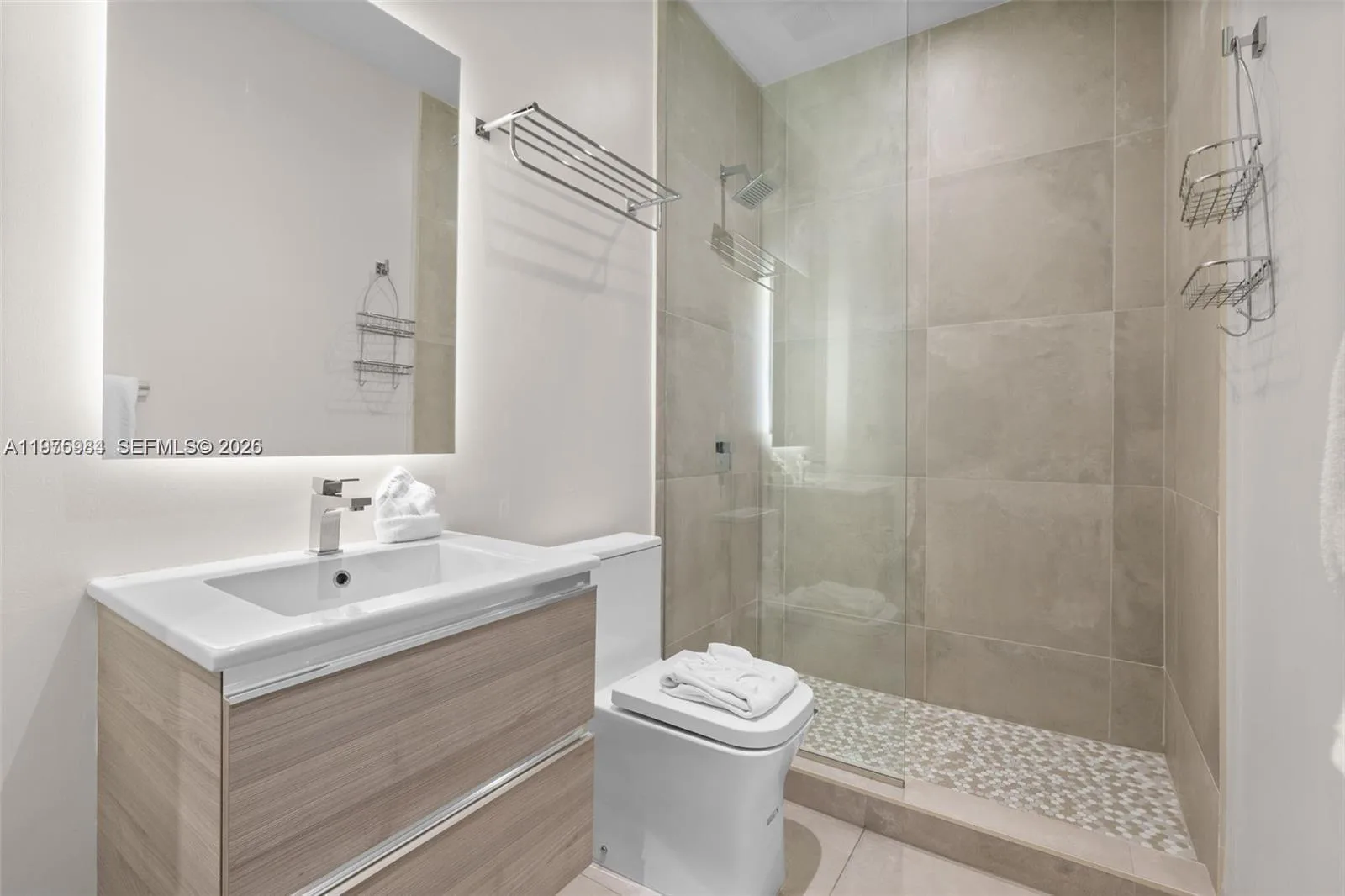 229 SW 9th St # 705, Miami, FL 33130 photo 6