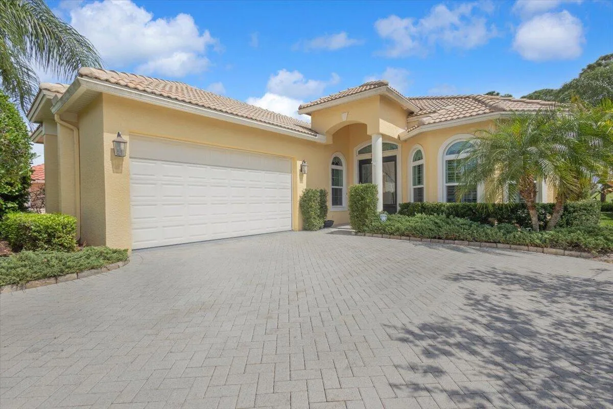 8332 Belfry Place, Port St. Lucie, FL 34986