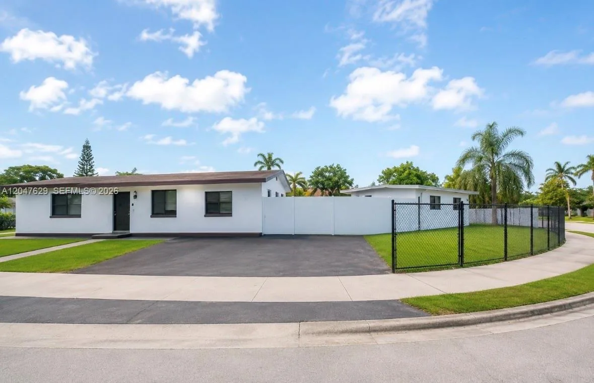 10955 SW 223rd St, Miami, FL 33170 photo 2