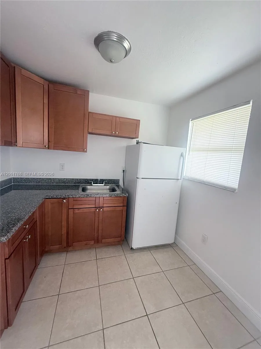 1990 NW 183rd St # 11, Miami Gardens, FL 33056