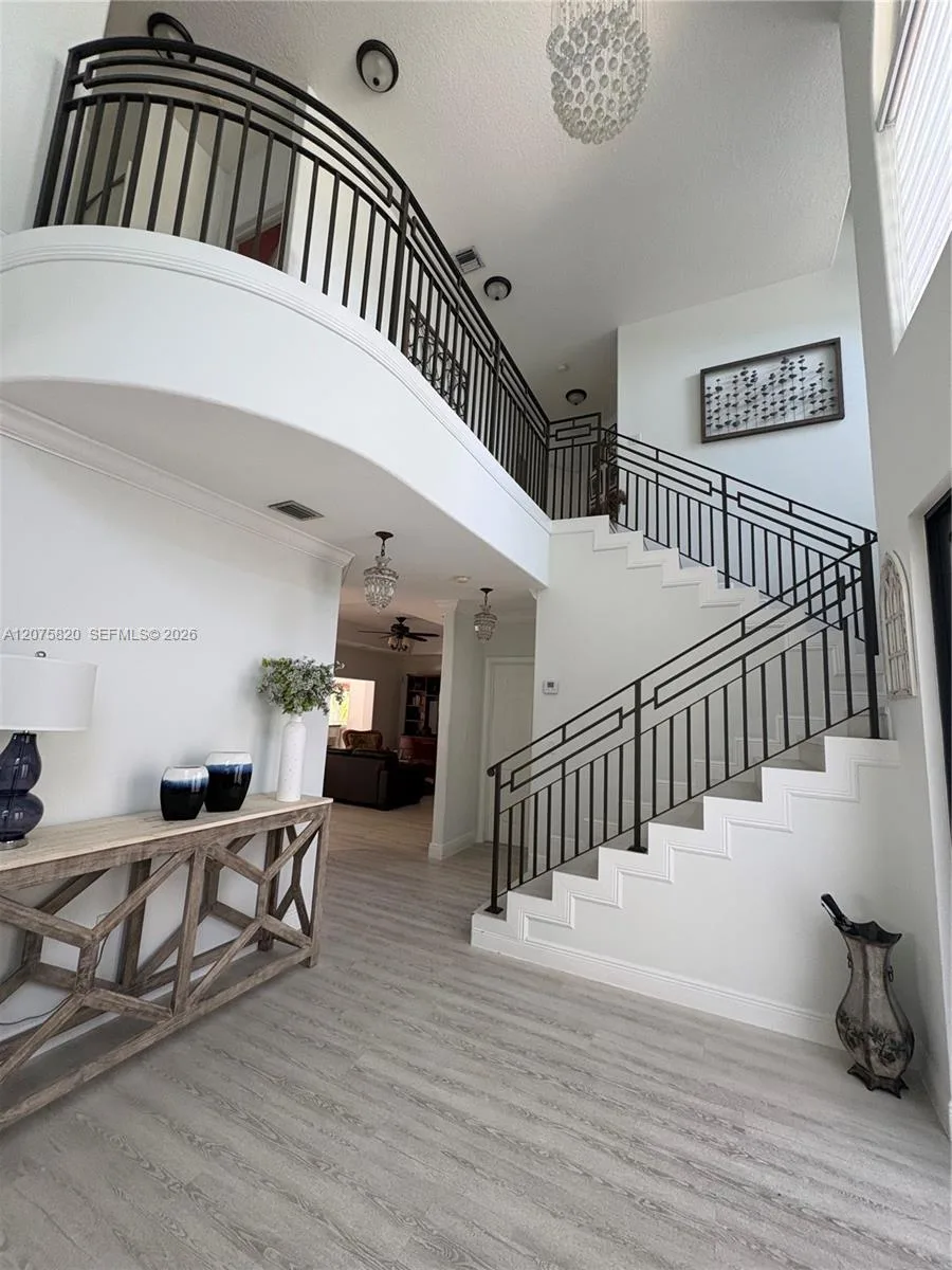 12071 SW 1st St, Miami, FL 33184 photo 9