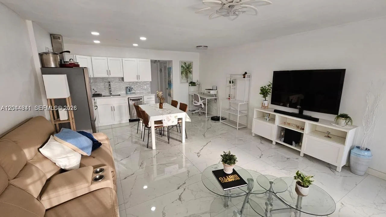 340 S Oakridge  S # 340, Deerfield Beach, FL 33442