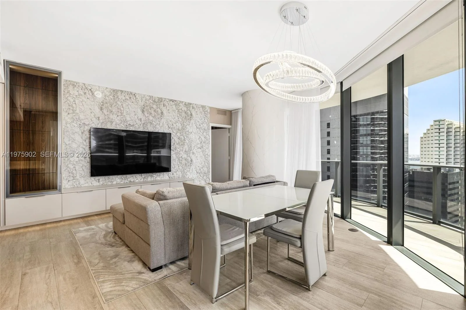 45 SW 9th St # 2303, Miami, FL 33130 photo 2